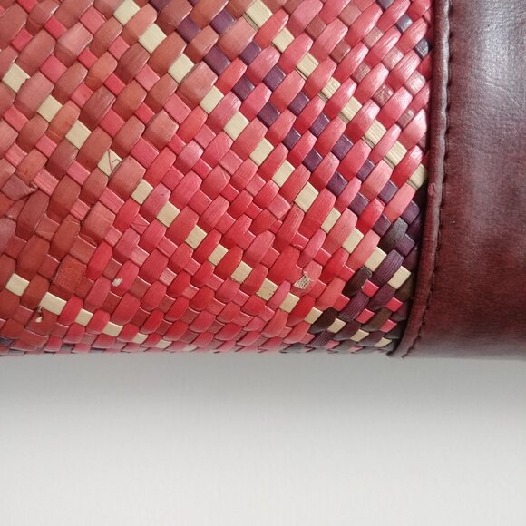 Paper straw woven shoulder baguette bag brown red tan cream buckle front - Picture 8 of 16